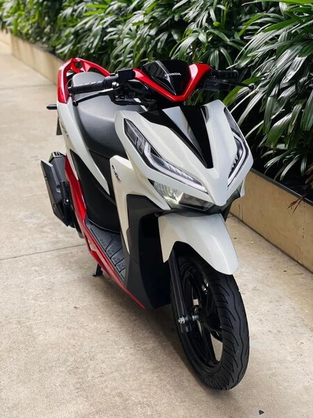 Scooter Honda rapide et stylé