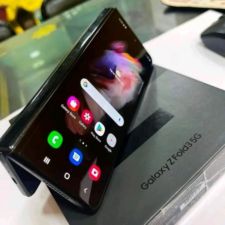 Samsung Galaxy Z Fold3 5G