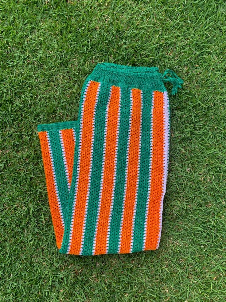 Pantalon en crochet rayé coloré