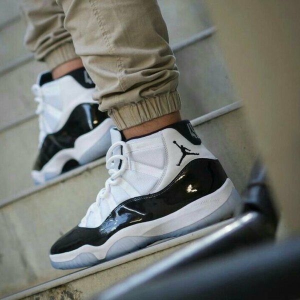 JORDAN 11 Nike