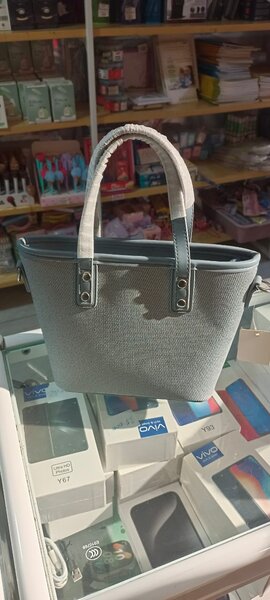 Sac à main femme en cuir synthétique