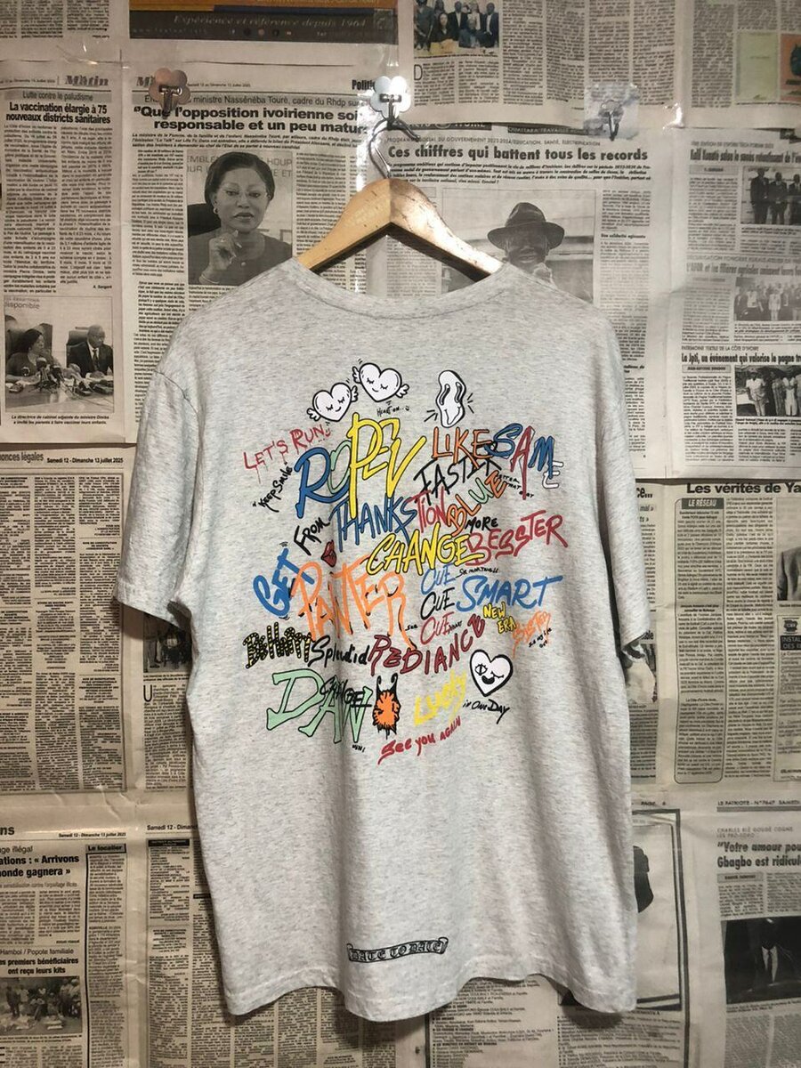 T-shirt gris graphique unisexe