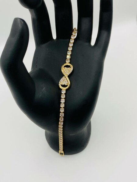 Bracelet en or avec zircons