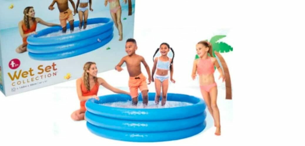 Inflatable swimming pools