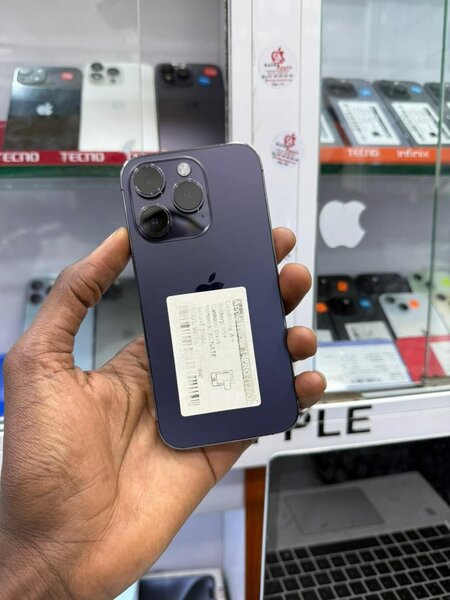 14 Pro 128go Casi retour