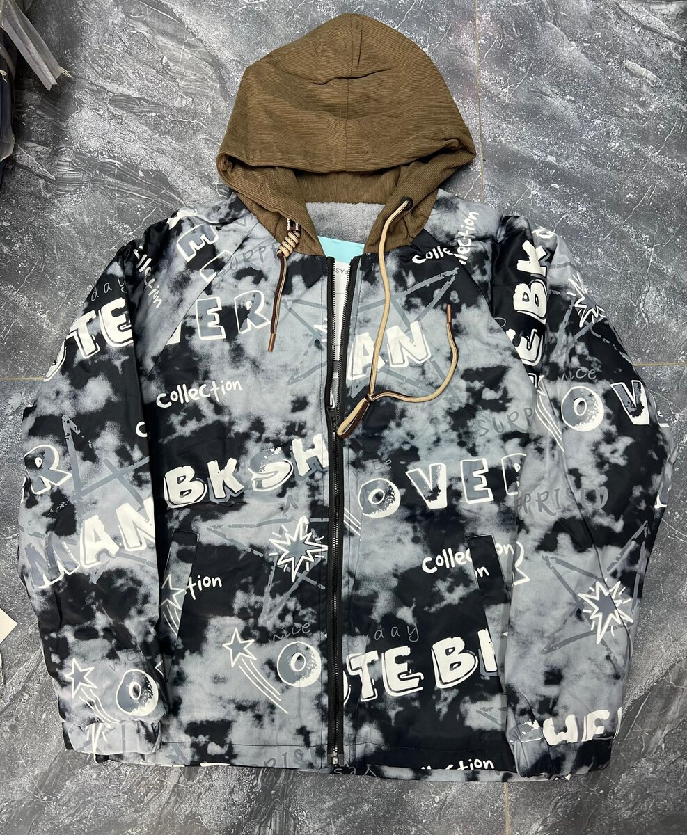 Veste à capuche imprimée tendance