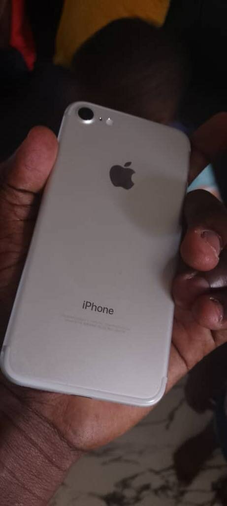 iPhone 7 simple