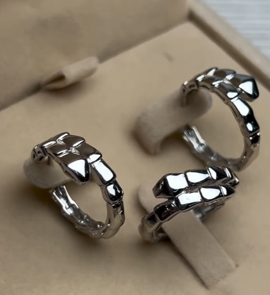 Модный комплект из серебра