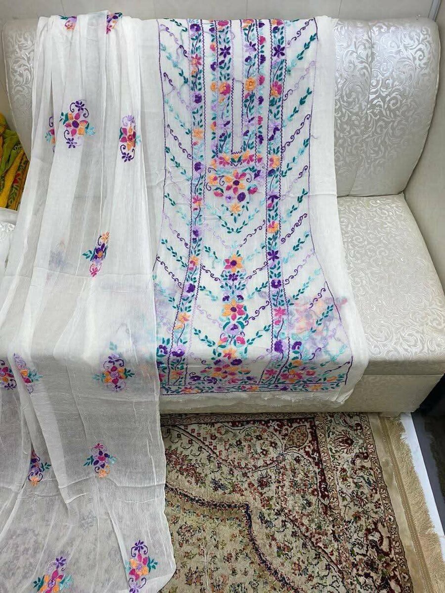 Ladies suit