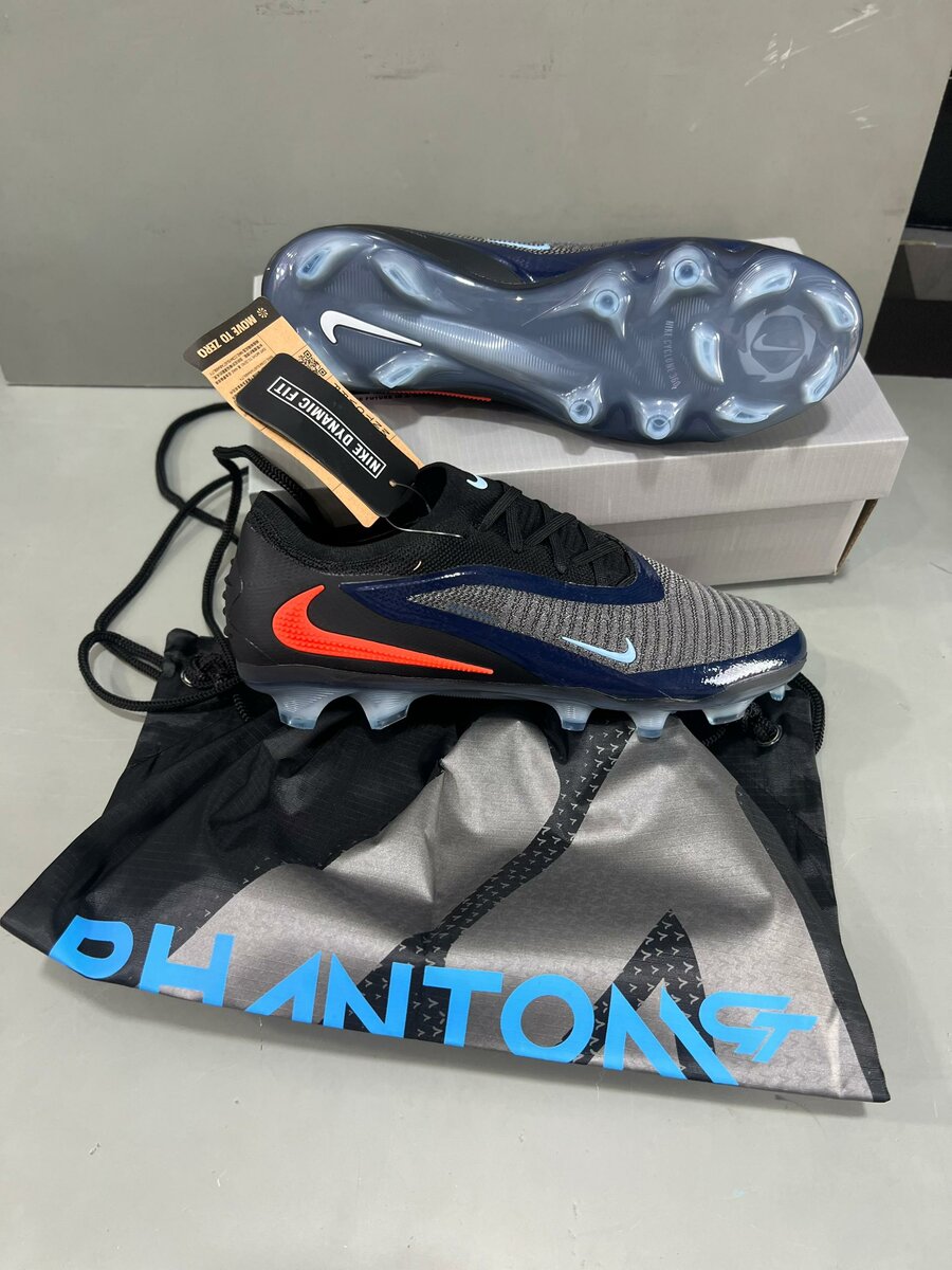Chaussures de Football Nike Phantom