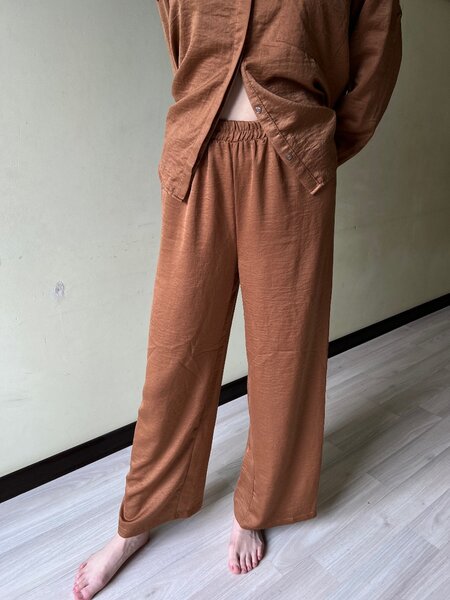 Костюм-двойка: рубашка и брюки