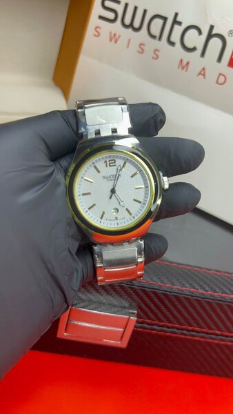 Montre Swatch acier inoxydable