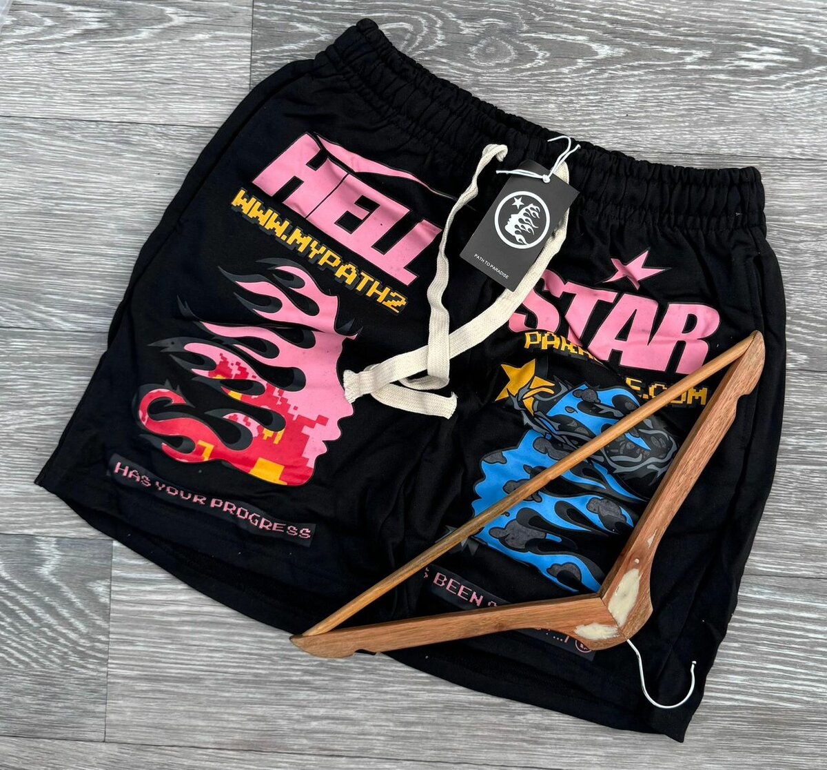 Shorts graphiques tendance