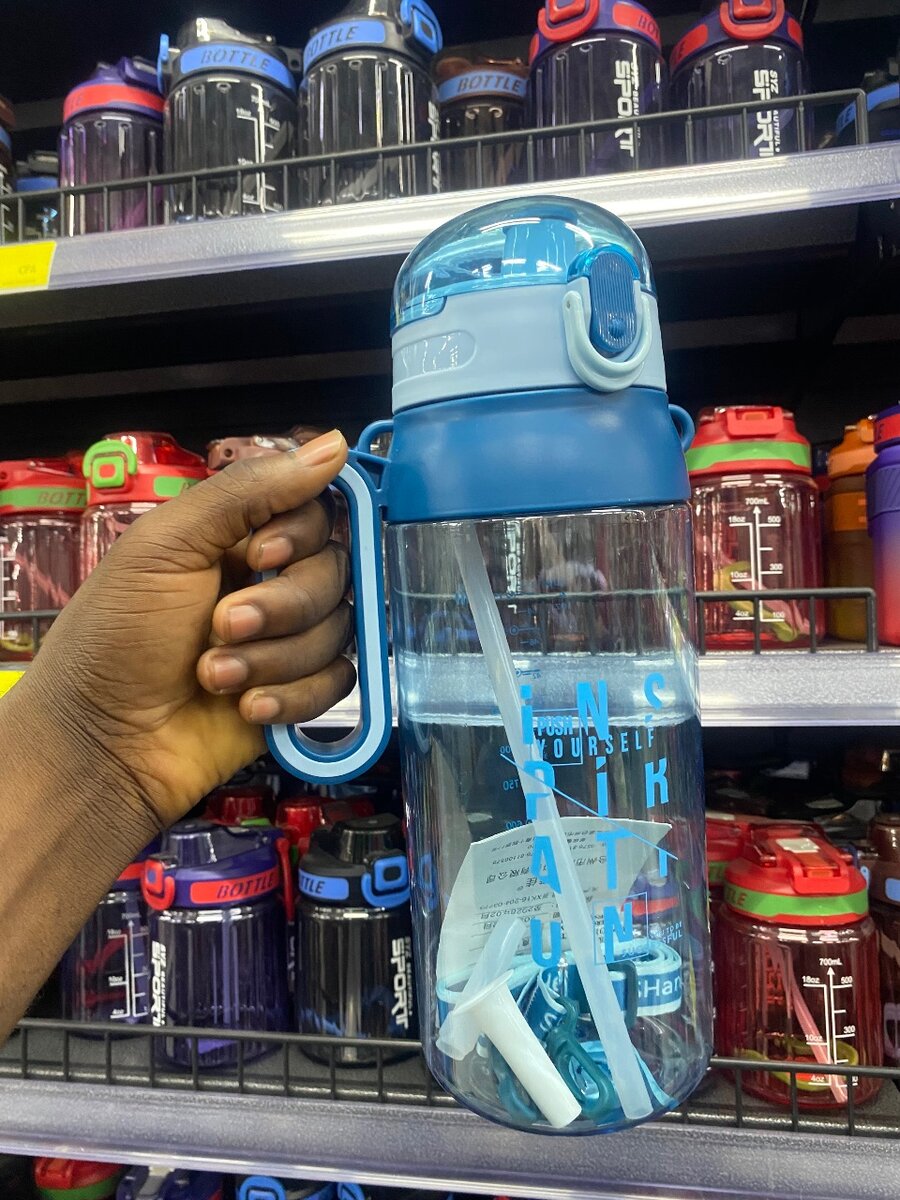 Bouteille d'eau 2L sport