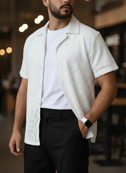 Chemise blanche en dentelle