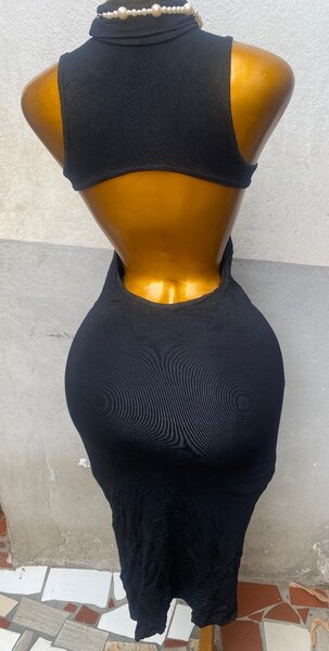 Robe Étroite Noire Élégante