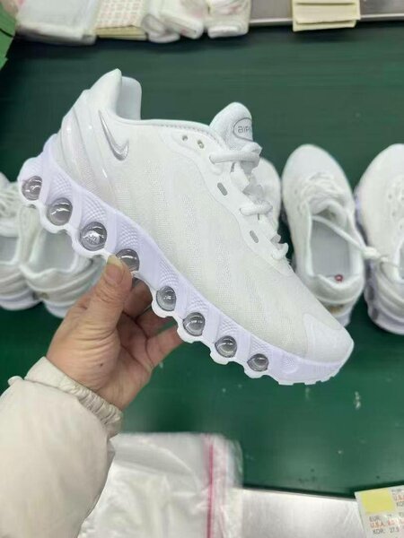 Air max Dn8