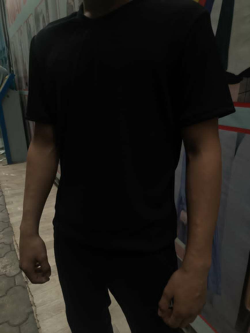 Фудболка черный однотонный