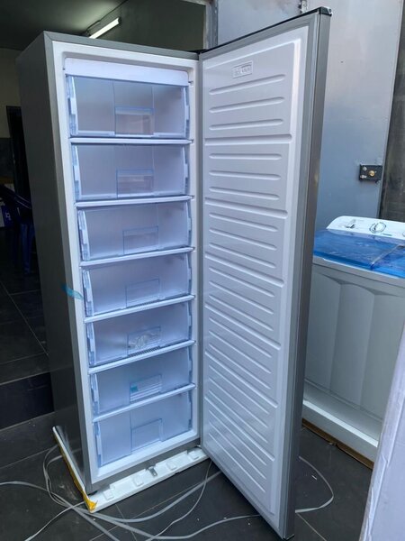 Congélateur vertical rapide