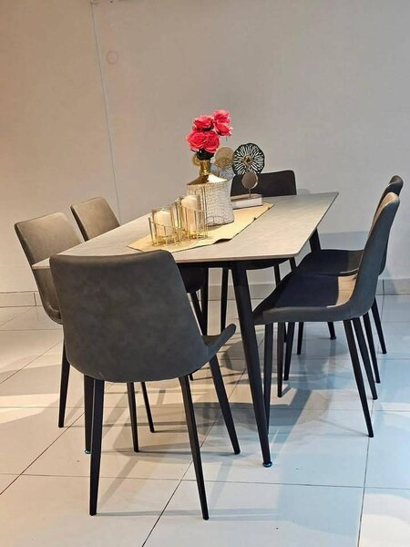 Table à manger moderne