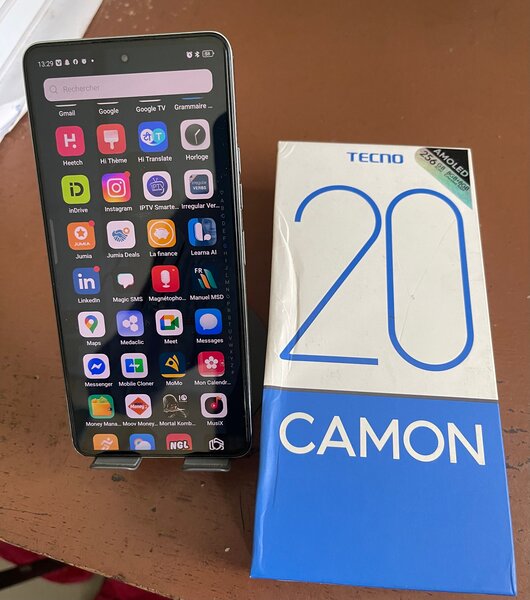 Téléphone  TECNO Camon 20