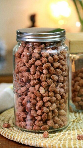 Arachides croquantes en pot