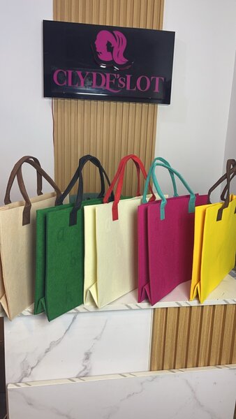 Tote bag