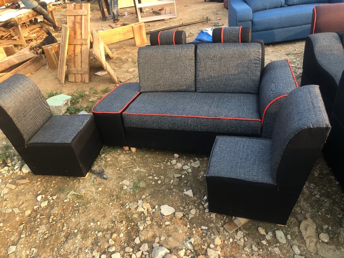 Canapé 2 place 2 pouf