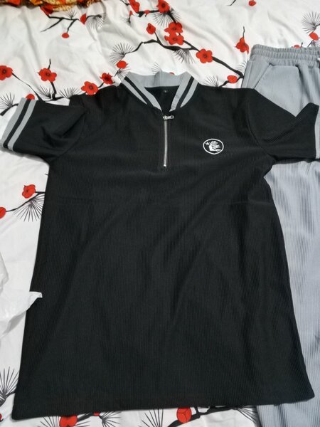 Ensemble sportif noir-gris