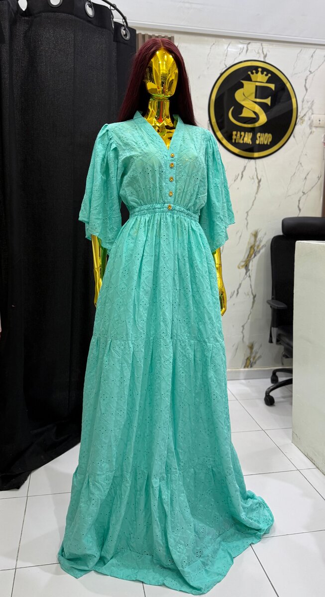 Robe longue en dentelle turquoise