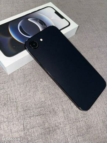 iPhone 16e