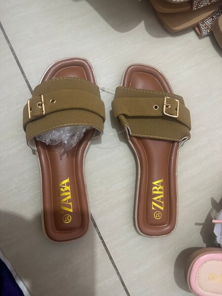 Sandales à boucle femme