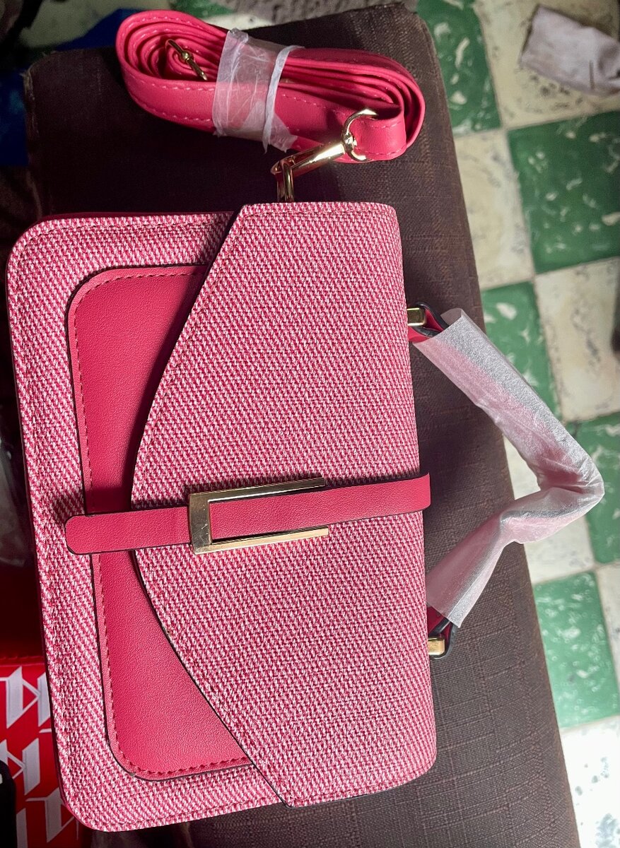 Sac à main rose élégant