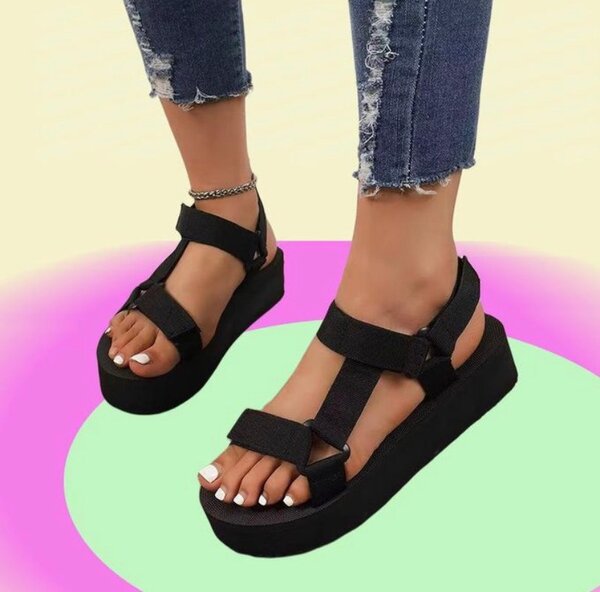 Ladies sandals