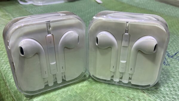 Écouteurs filaires avec micro