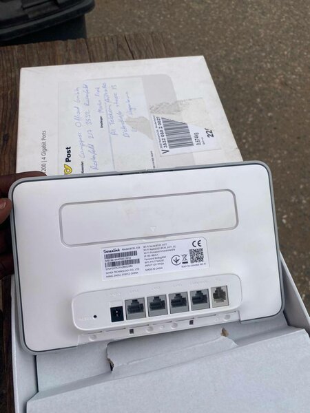4G+ UNIVERSAL MOBILE ROUTER