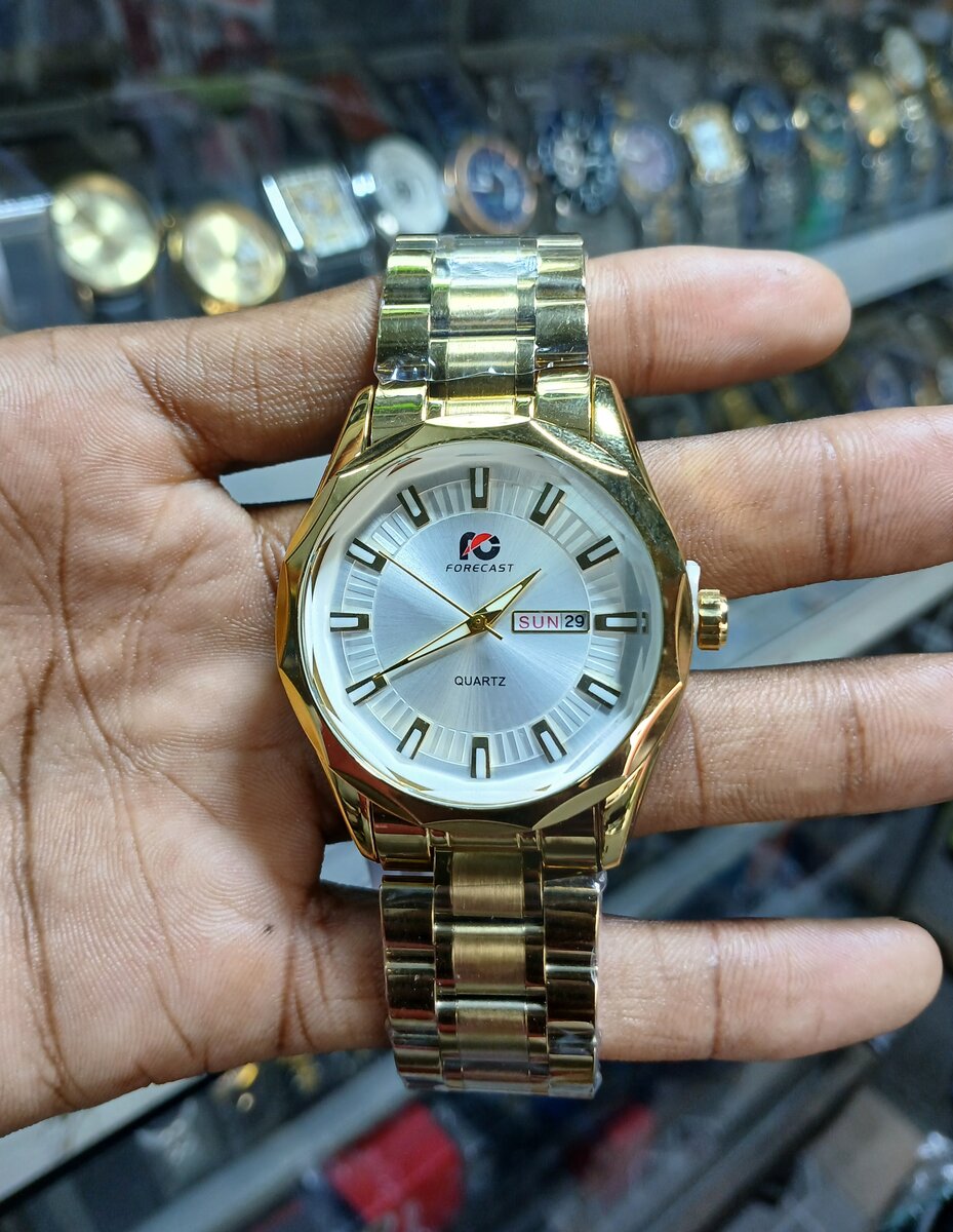 Montre élégante avec coffret