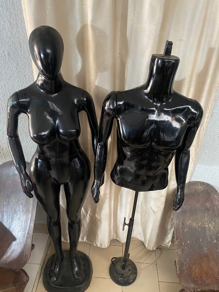 Deux mannequins à 105k