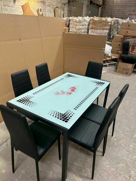 Ensemble Table et Chaises Design