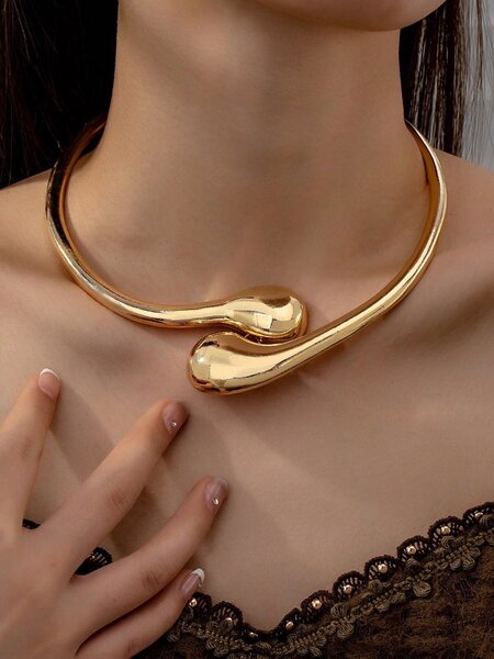 Collier doré moderne