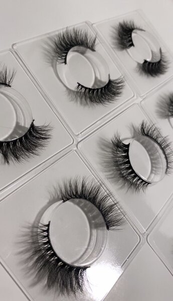 Faux Cils Volumineux Glamour