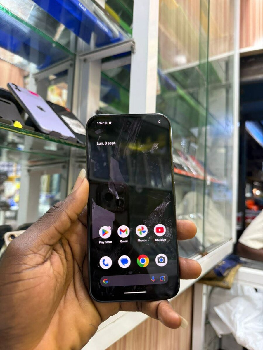 Google pixel 8a très propre