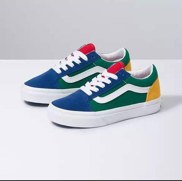 Chaussures colorées en toile