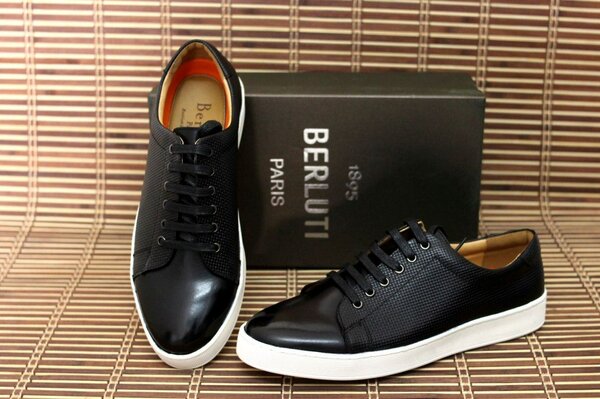 CHAUSSURE MOCASSIN  BERLUTI DE QUALITÉ ET ORIGINALE