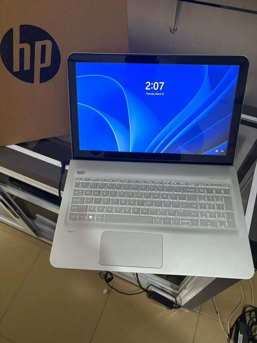 *HP ENVY M6 NOTEBOOK TOUCHSCREEN*