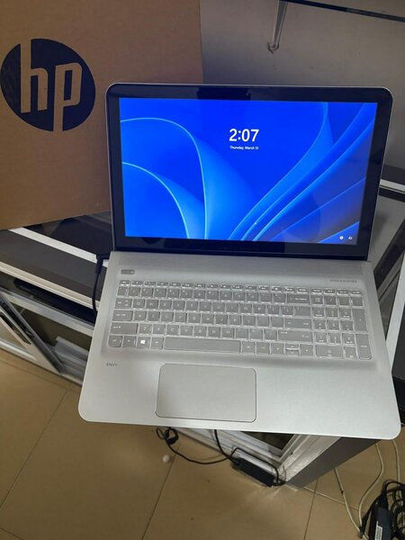 *HP ENVY M6 NOTEBOOK TOUCHSCREEN*