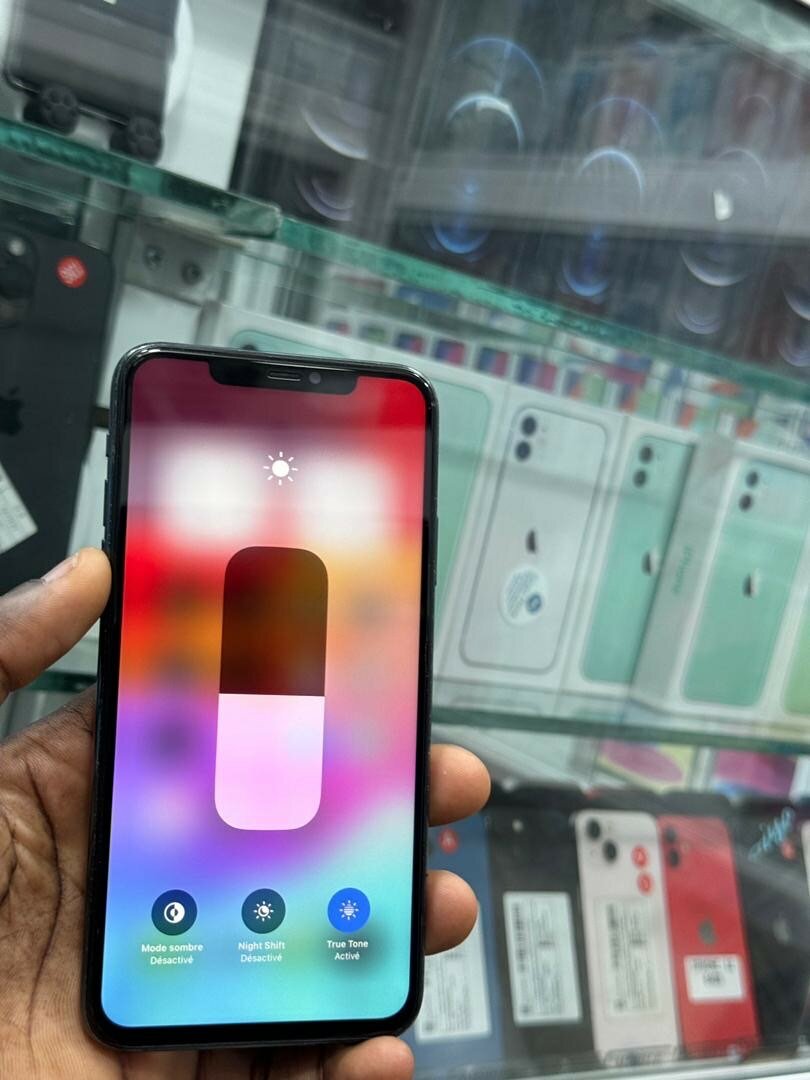 iphone 11 pro max 64g sans id