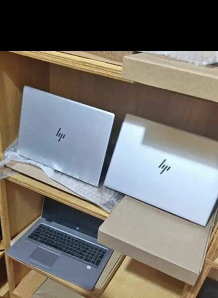 Ordinateur Portable HP Élégant