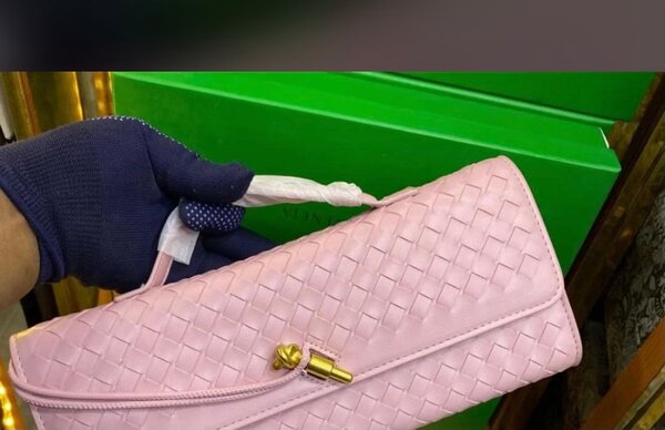 Sac à main noir élégant