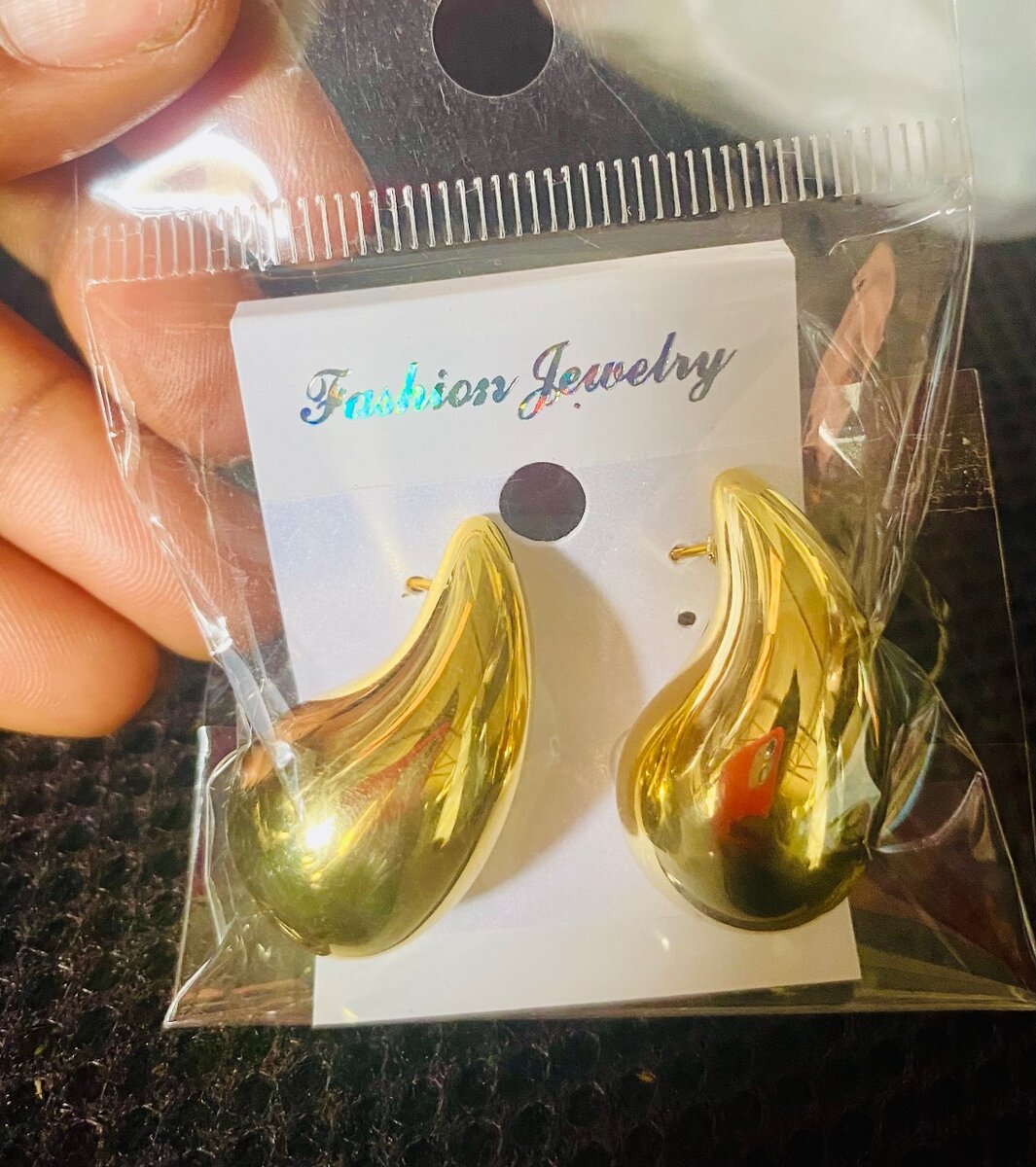 Boucles d'oreilles dorées design